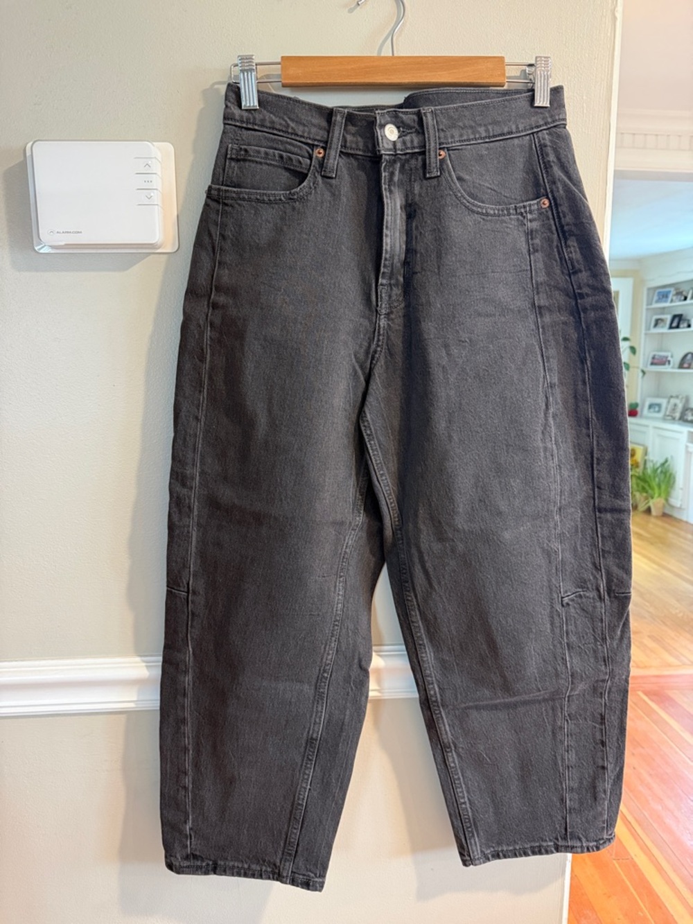Old Navy Barrel Leg Jeans in Faded Black Gray